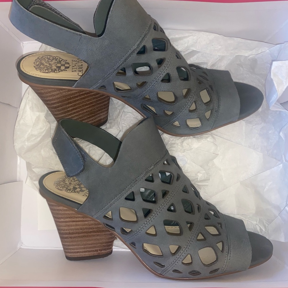 Vince Camuto Chunky heel sandal